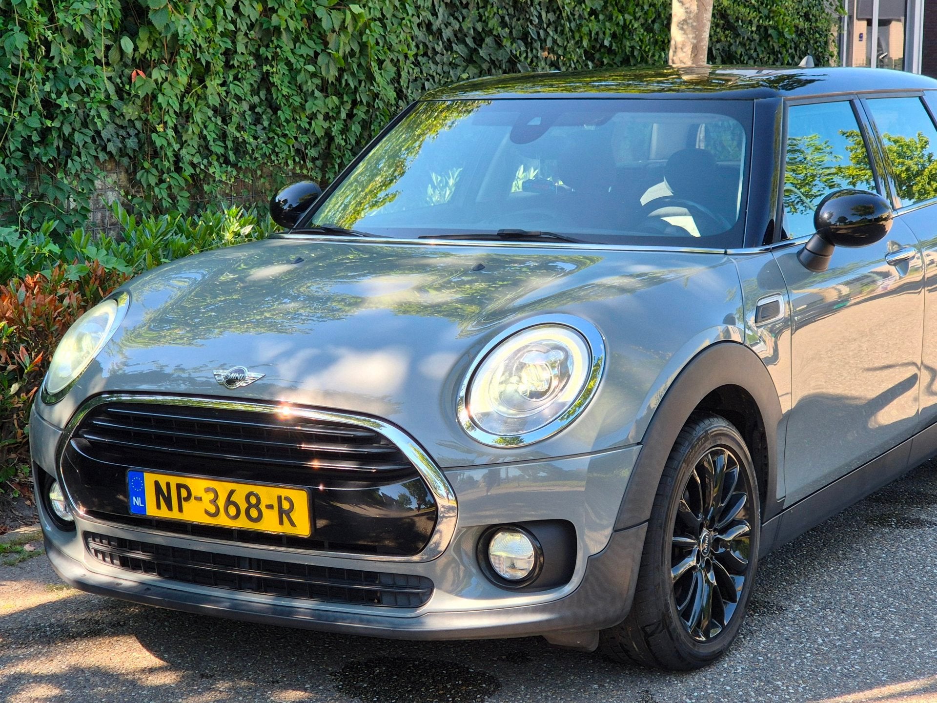 Mini Clubman 1.5 F54 Cooper Chili Zwart DAK GR Navi Pro Appl, Auto's, Mini, Voorwielaandrijving, 136 pk, Leder en Stof, Origineel Nederlands