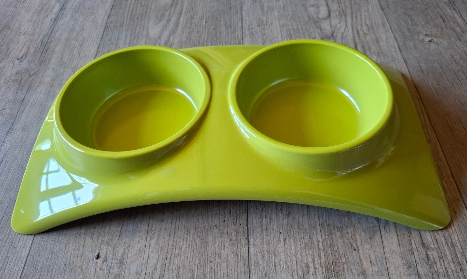 Grote voederbak, eetbak voor katten of honden, Ophalen, Zo goed als nieuw