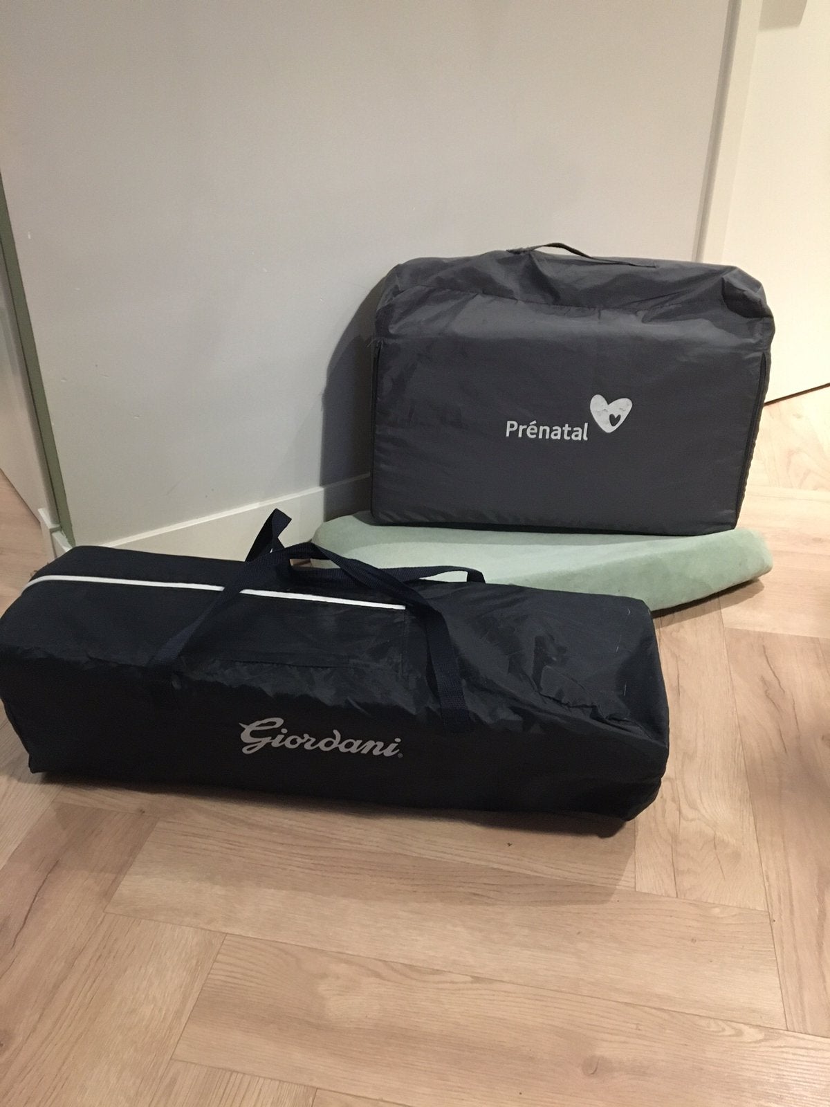 Campingbed met extra matras, Kinderen en Baby's, Ophalen, Zo goed als nieuw, Reisbedje