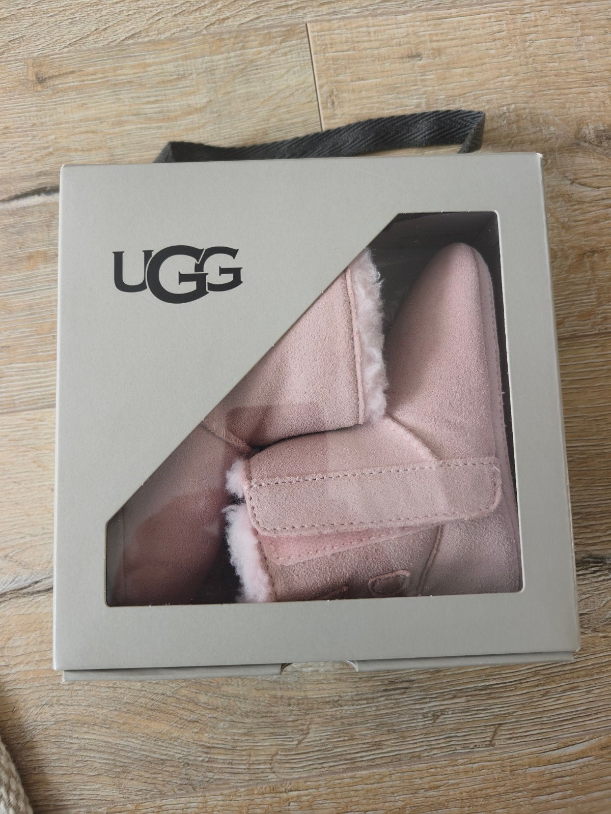 Nieuwe UGG babyslofjes roze maat 20,5, Ophalen of Verzenden, Nieuw, UGG, Meisje