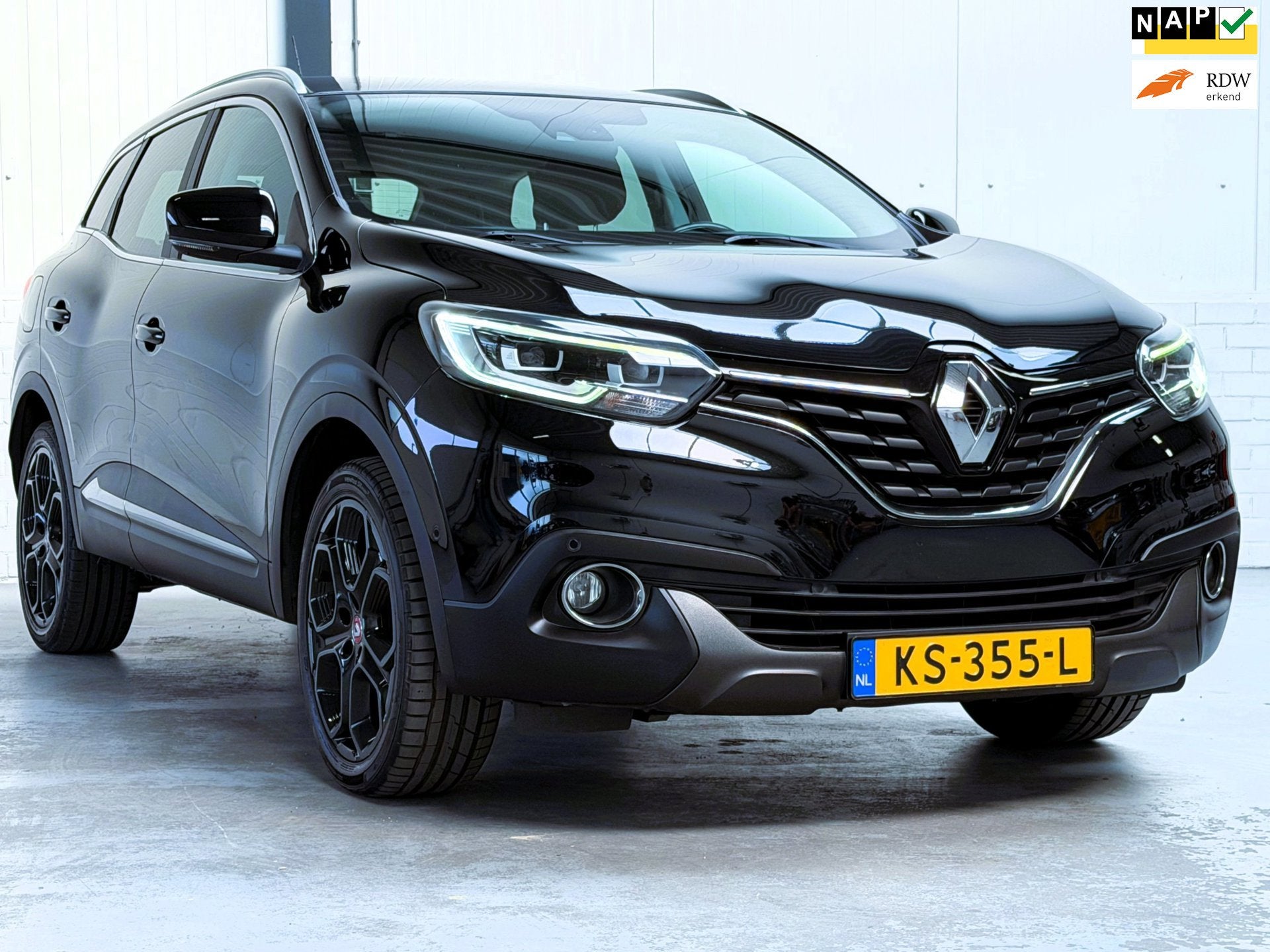 Renault Kadjar 1.2 TCe Extase|Leder|LED|Ketting V.V.|Trekhaa, Auto's, Voorwielaandrijving, Gebruikt, 4 cilinders, Zwart