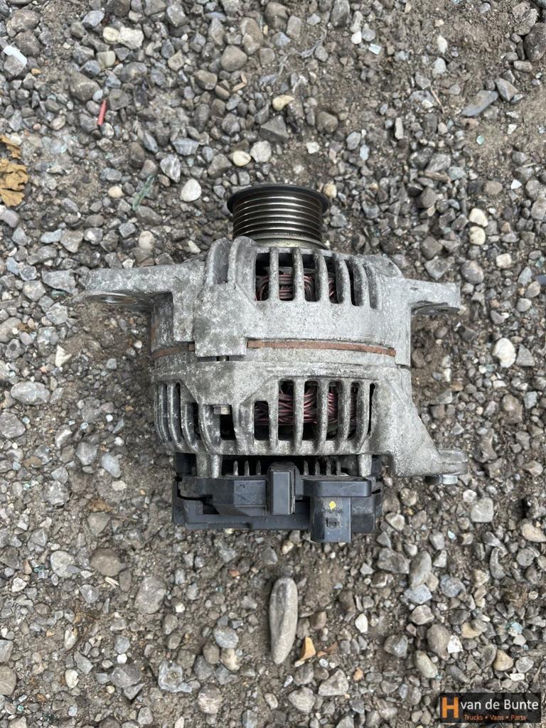 Iveco Daily 2.3 dynamo 2006, Auto-onderdelen, Motor en Toebehoren, Overige automerken, Gebruikt, Ophalen of Verzenden