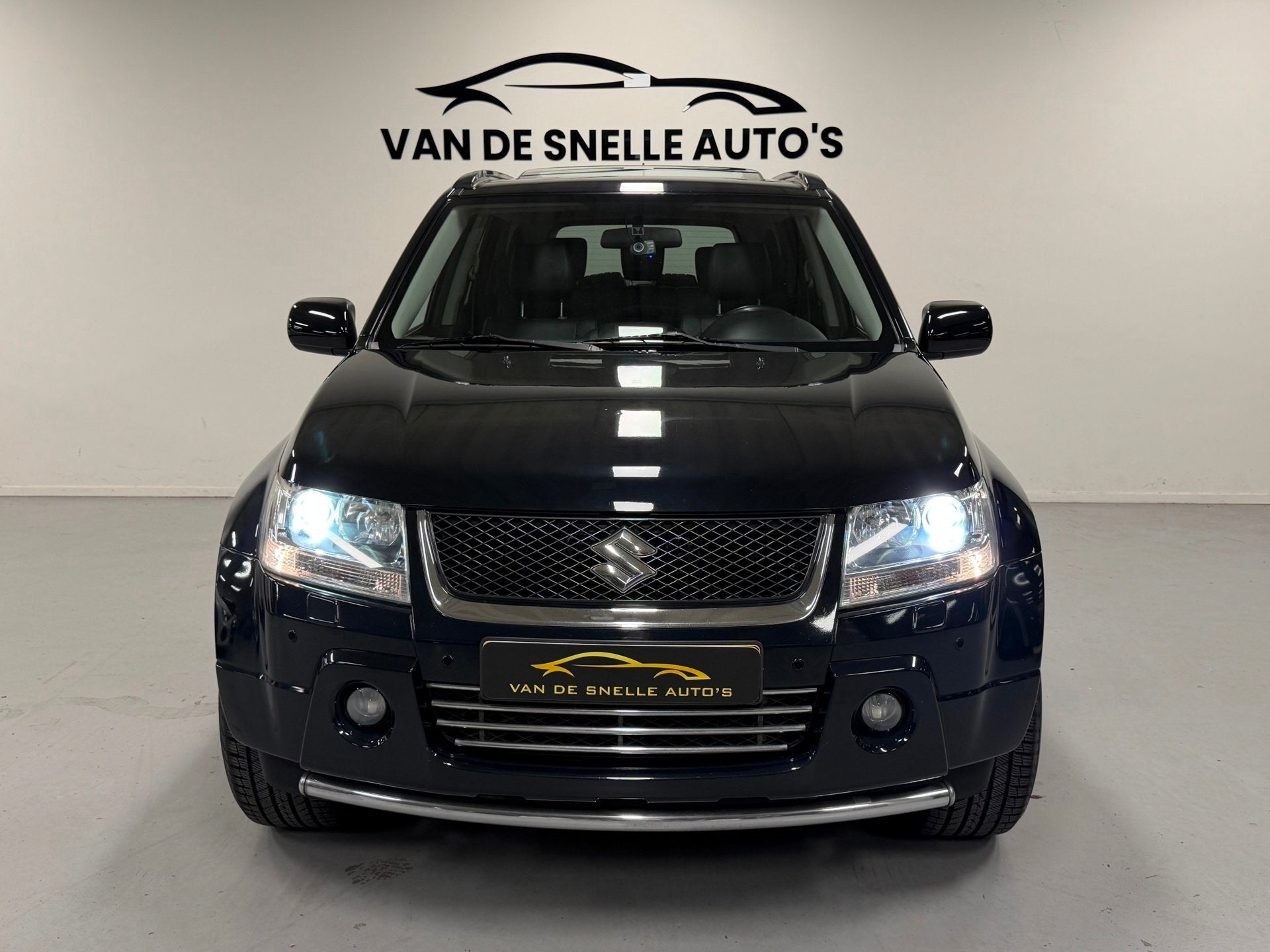 Suzuki Grand Vitara 2.0-16V High Executive AUTOMAAT/XENON/PA, Auto's, Suzuki, Automaat, 4 cilinders, Grand Vitara, Zwart