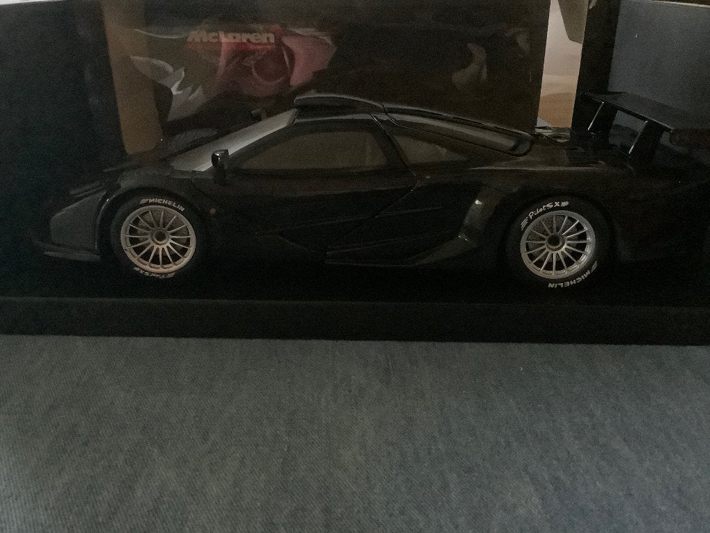 McLaren 1:18, Ophalen of Verzenden, Zo goed als nieuw, Auto, UT Models
