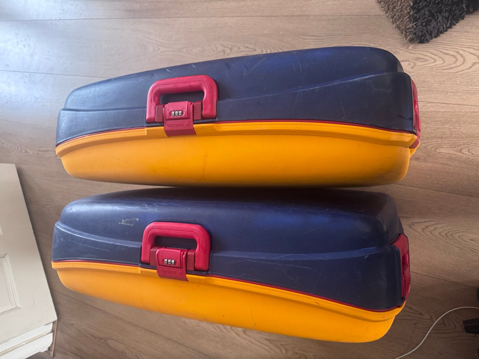 Twee Samsonite koffers 80x60x25 cm, Ophalen, Gebruikt, Hard kunststof, Slot