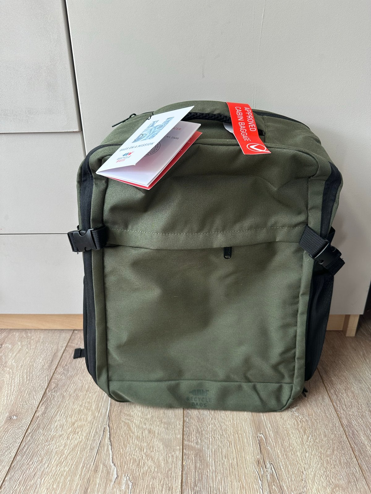 Nieuwe Olijfgroene Rugzak - Perfect voor Vakantie, 25 tot 40 cm, Nieuw, Ophalen of Verzenden, Overige merken