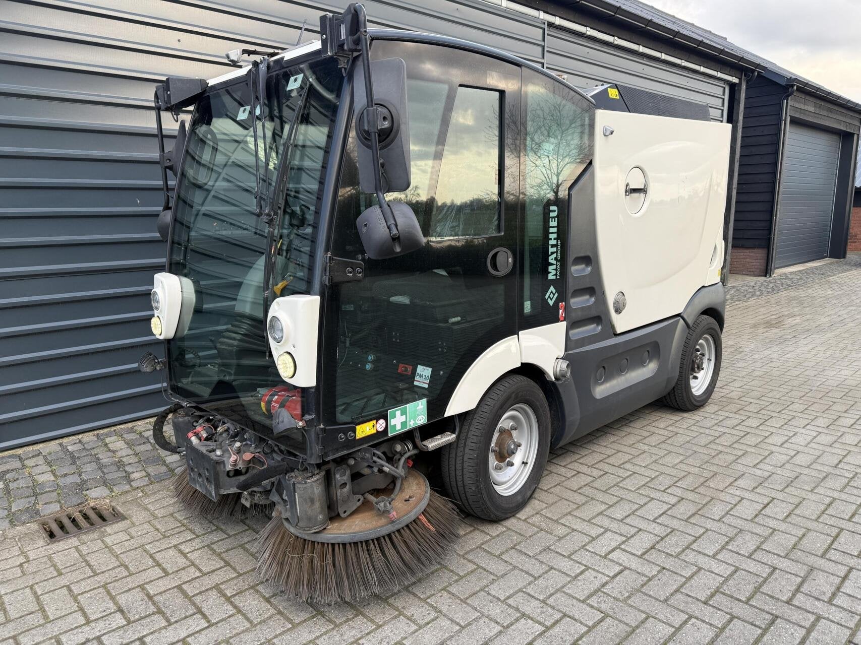 Mathieu MC 210 Azura Flex Euro 6 Veegmachine - Stratenreinig, Auto's, Automaat, Gebruikt, Zwart, Overige carrosserieën