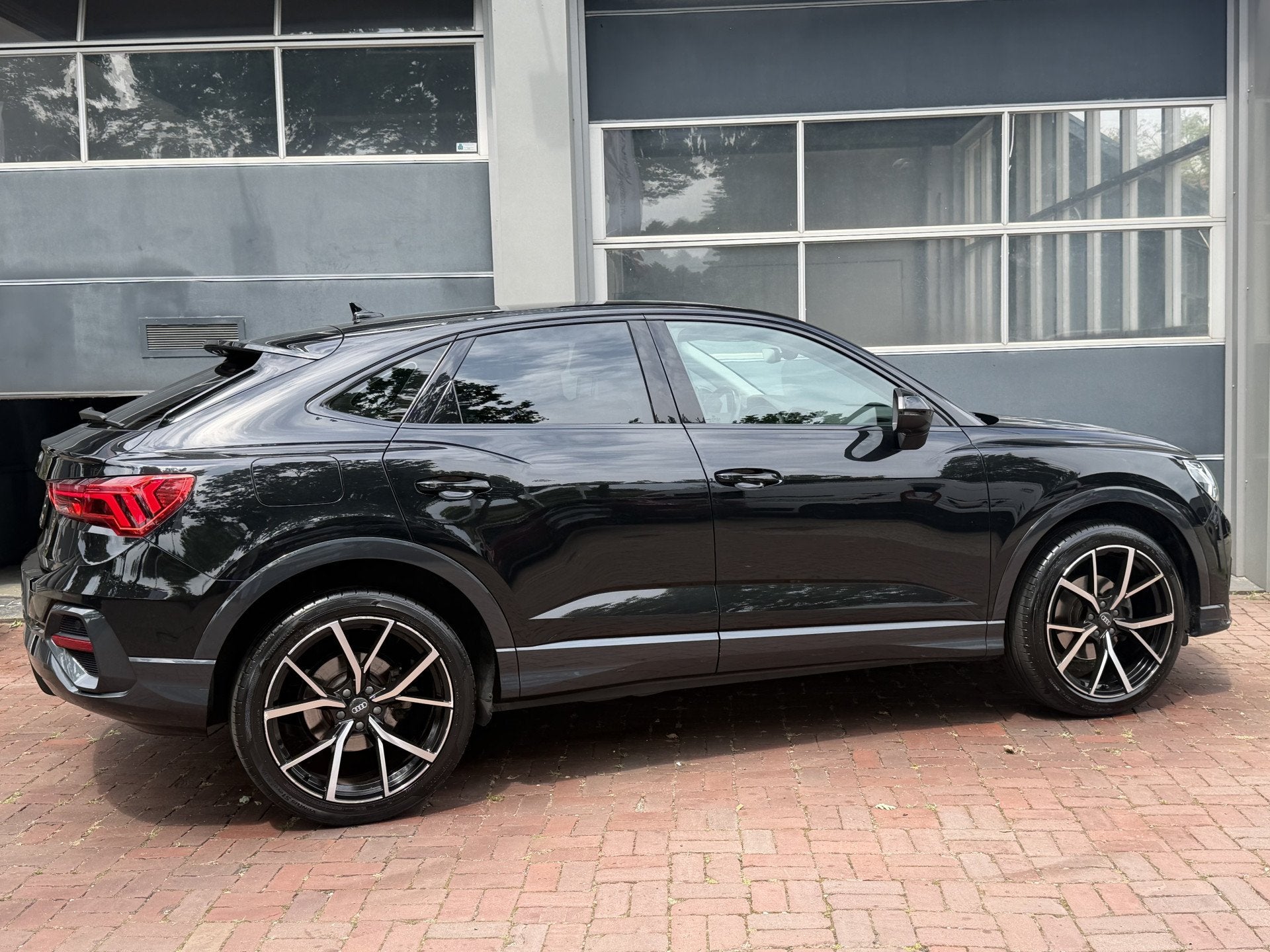 Audi Q3 Sportback 35 TFSI Pro Line Bj 2022 150PK 2e eigen Au, Auto's, Dealer onderhouden, Euro 6, 4 cilinders, 1505 kg