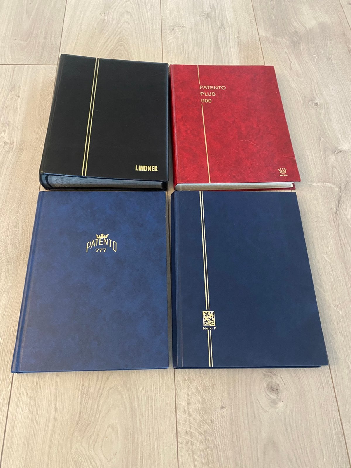 4 mooie lege Albums, Postzegels en Munten, Postzegels | Toebehoren, Ophalen of Verzenden, Verzamelalbum