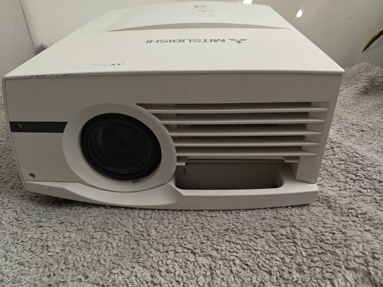 Mitsubishi Beamer FL6900U LCD Projector - Professioneel, Ophalen, Gebruikt, LCD, Mitsubishi