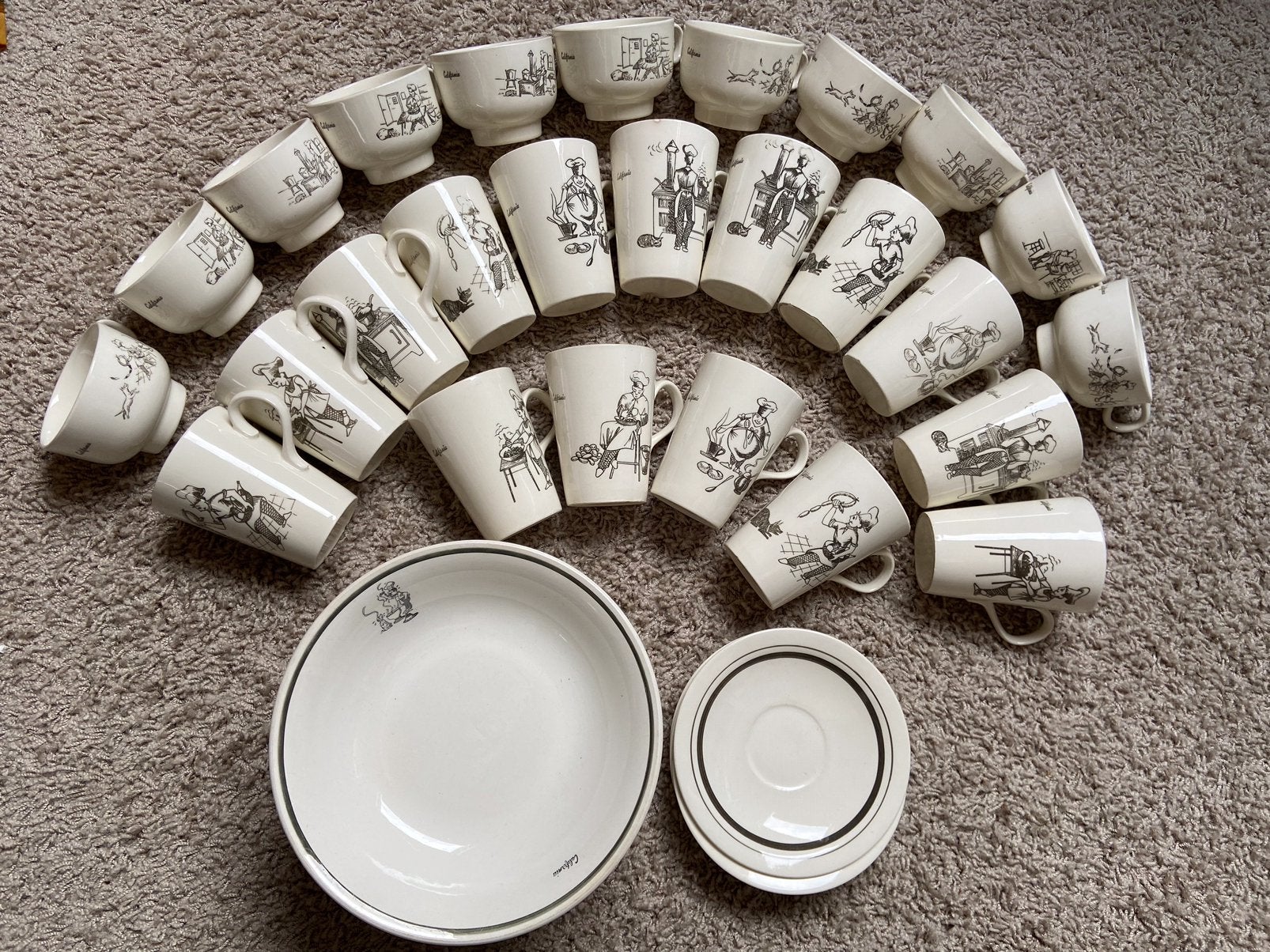 California servies, vintage merk soep, Huis en Inrichting, Keuken | Servies, Zo goed als nieuw, Overige typen, Ophalen of Verzenden