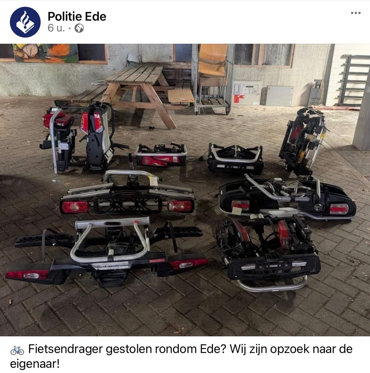 Uw fietsendrager rondom ede gestolen ?Politie zoekt eigenaar, Ophalen, Trekhaakdrager