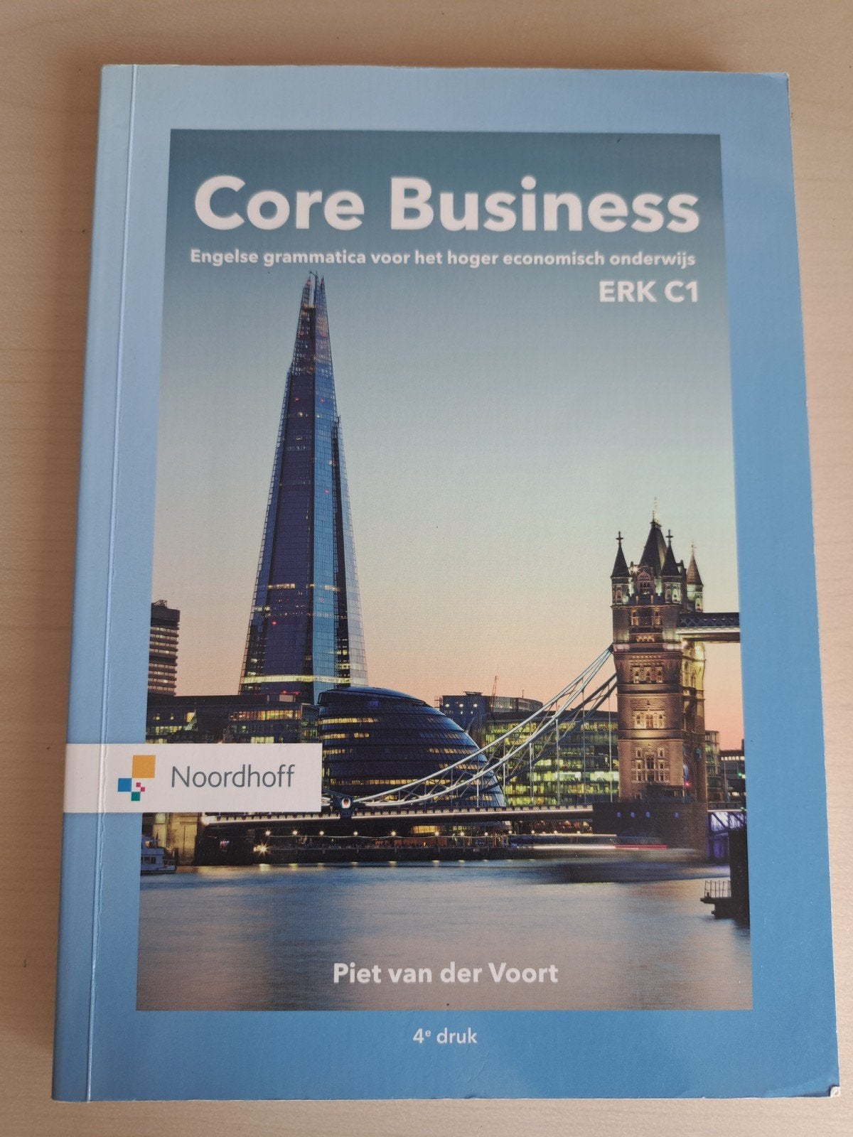 Core Business Engels grammatica hoger economisch onderwijs, Ophalen of Verzenden, Gelezen, HBO, Piet van der Voort