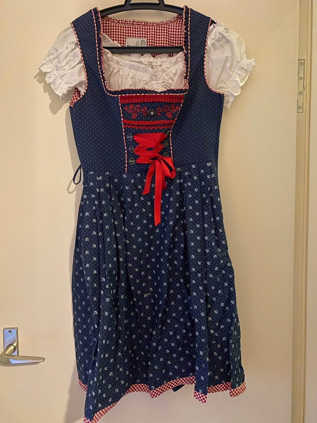 MarJo Dirndl Jurk - Blauw met Rood en Wit, Carnaval, Ophalen of Verzenden, Zo goed als nieuw, Kleding