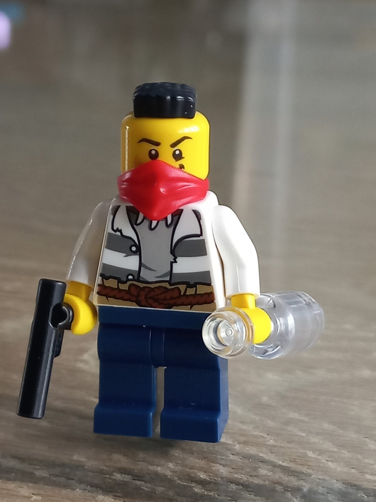 1x Lego minifiguur boef met pistool en fles drank, Ophalen of Verzenden, Zo goed als nieuw, Minifiguur, Lego