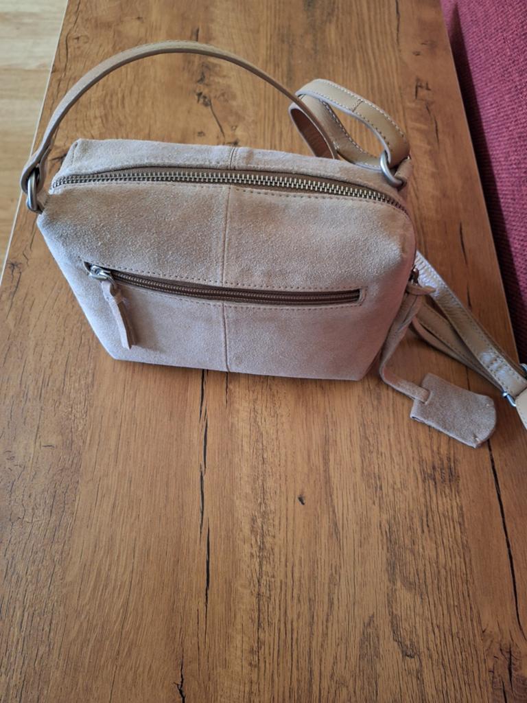 Burkely suède schoudertasje, Ophalen of Verzenden, Nieuw, Beige, Schoudertasje