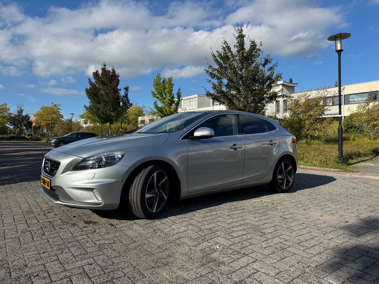 Volvo V40 1.6 T4 180PK 2013 Grijs, Voorwielaandrijving, 1596 cc, Zwart, 4 cilinders