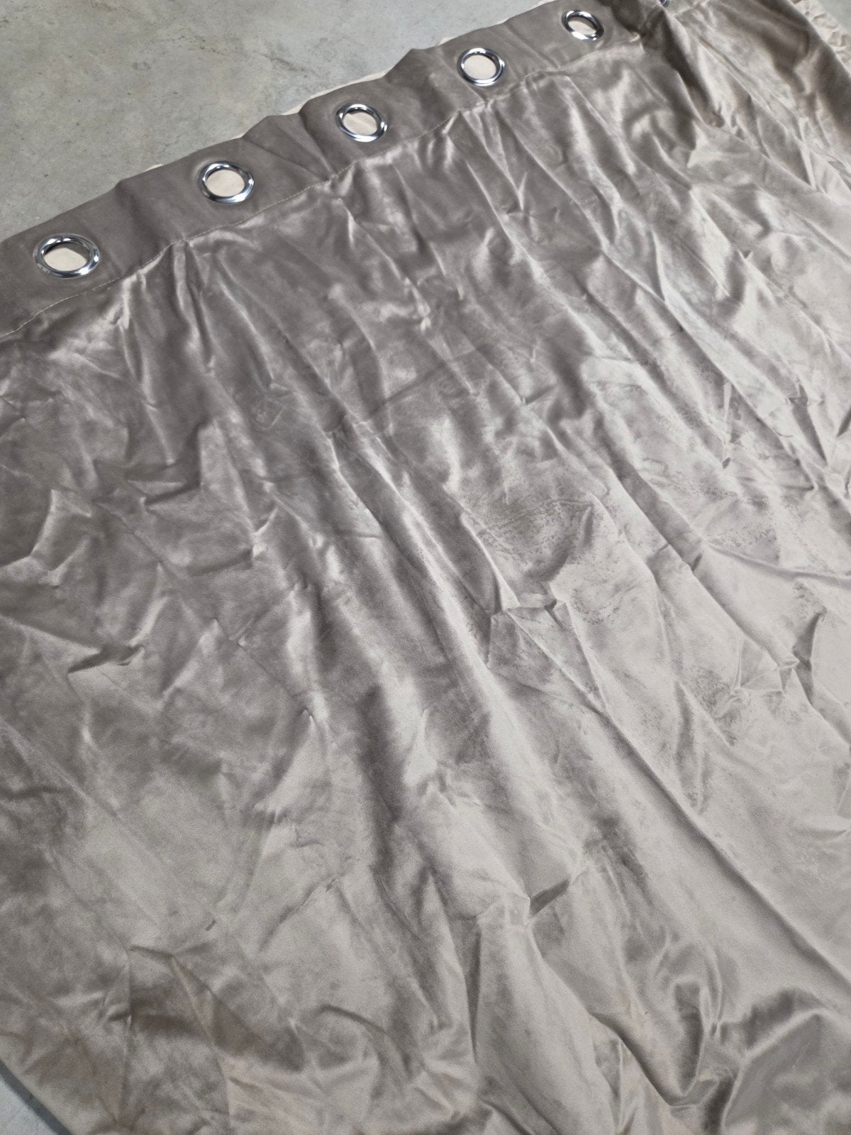 2 x taupe velvet gordijnen, Ophalen of Verzenden