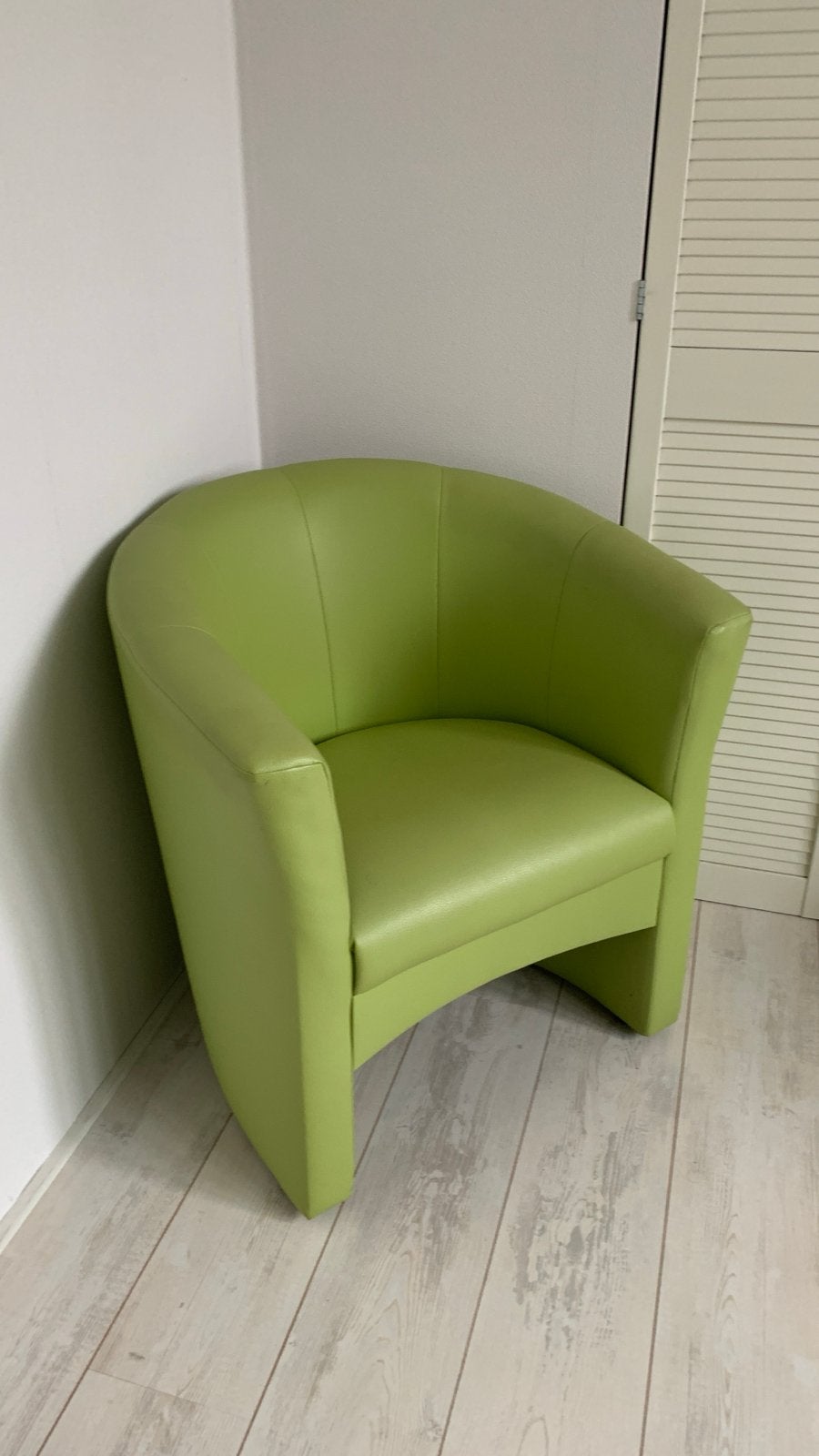 Groene fauteuil, comfortabele kuipstoel, Huis en Inrichting, Ophalen, Kunststof, Gebruikt, Overige kleuren