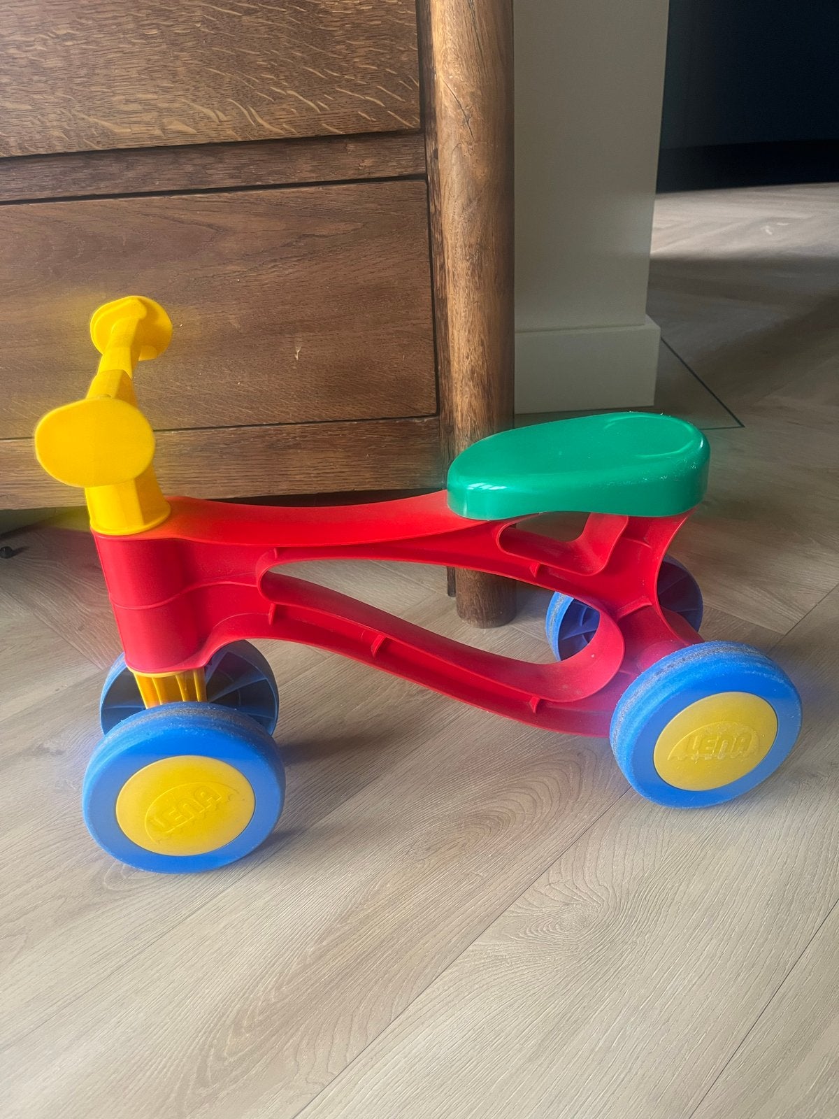 Lena lichtgewicht loopfiets vanaf 1 jaar, Ophalen of Verzenden, Zo goed als nieuw, Loopfiets