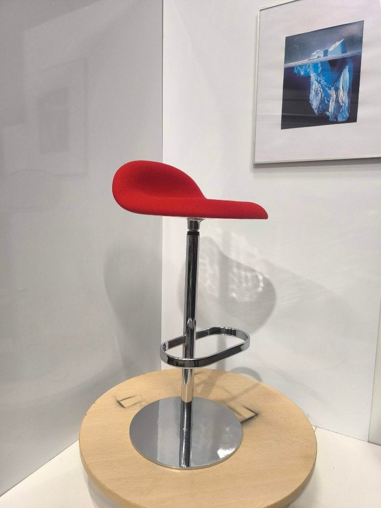 Design Gubi by Komplot Bar stoelen /stoel /kruk/barkruk ,8st, Huis en Inrichting, Barkrukken, 60 tot 90 cm, Ophalen of Verzenden