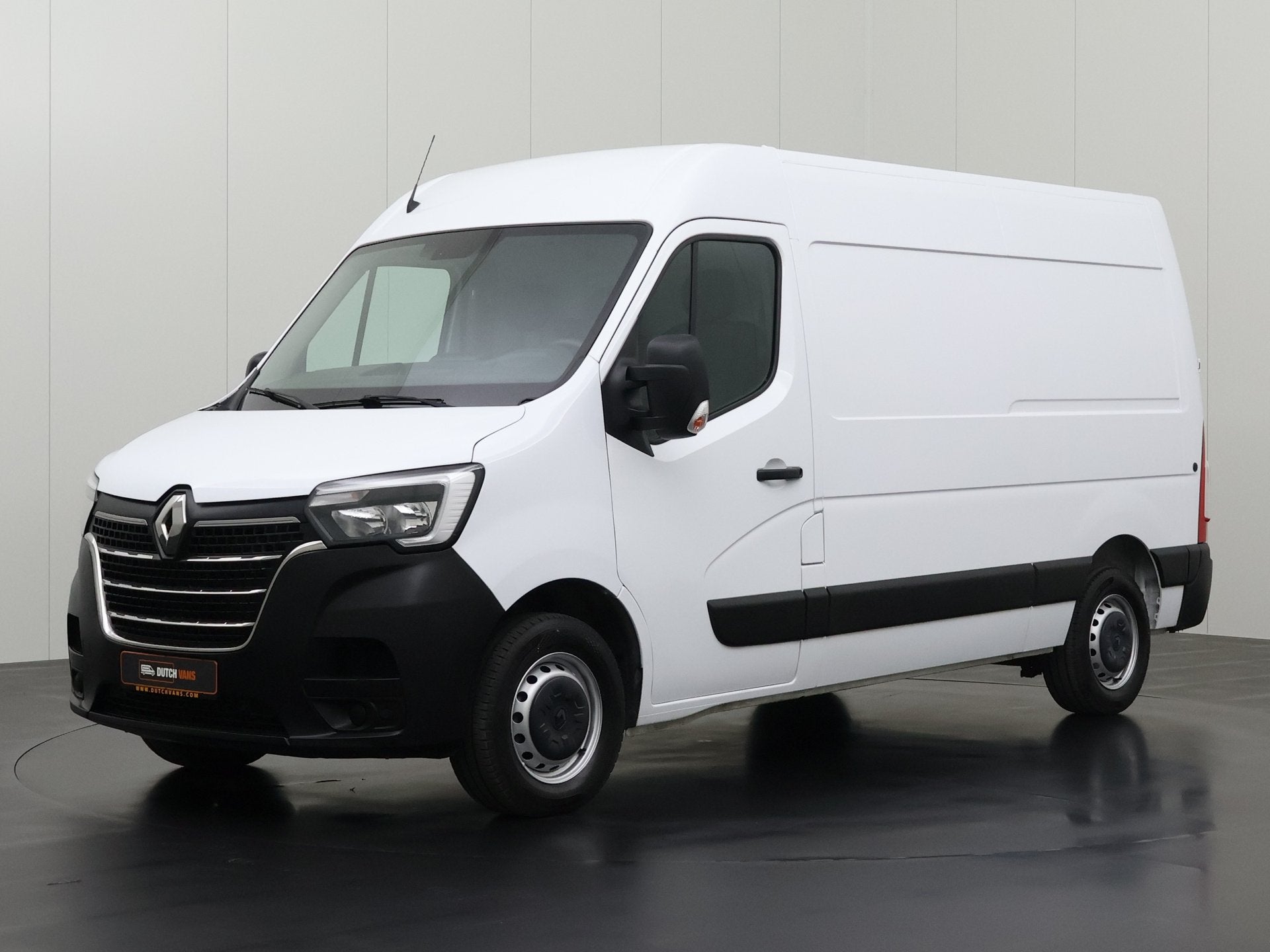Renault Master 2.3DCi 135PK L2H2 | Multimedia | Navigatie |, Voorwielaandrijving, Dealer onderhouden, 135 pk, Gebruikt