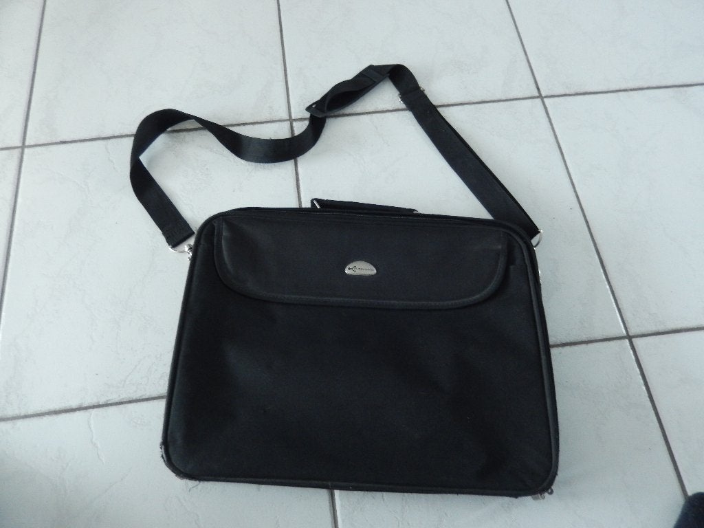 2 laptoptassen (zgan), Ophalen of Verzenden, 17 inch of meer, Zo goed als nieuw, Trolleytas