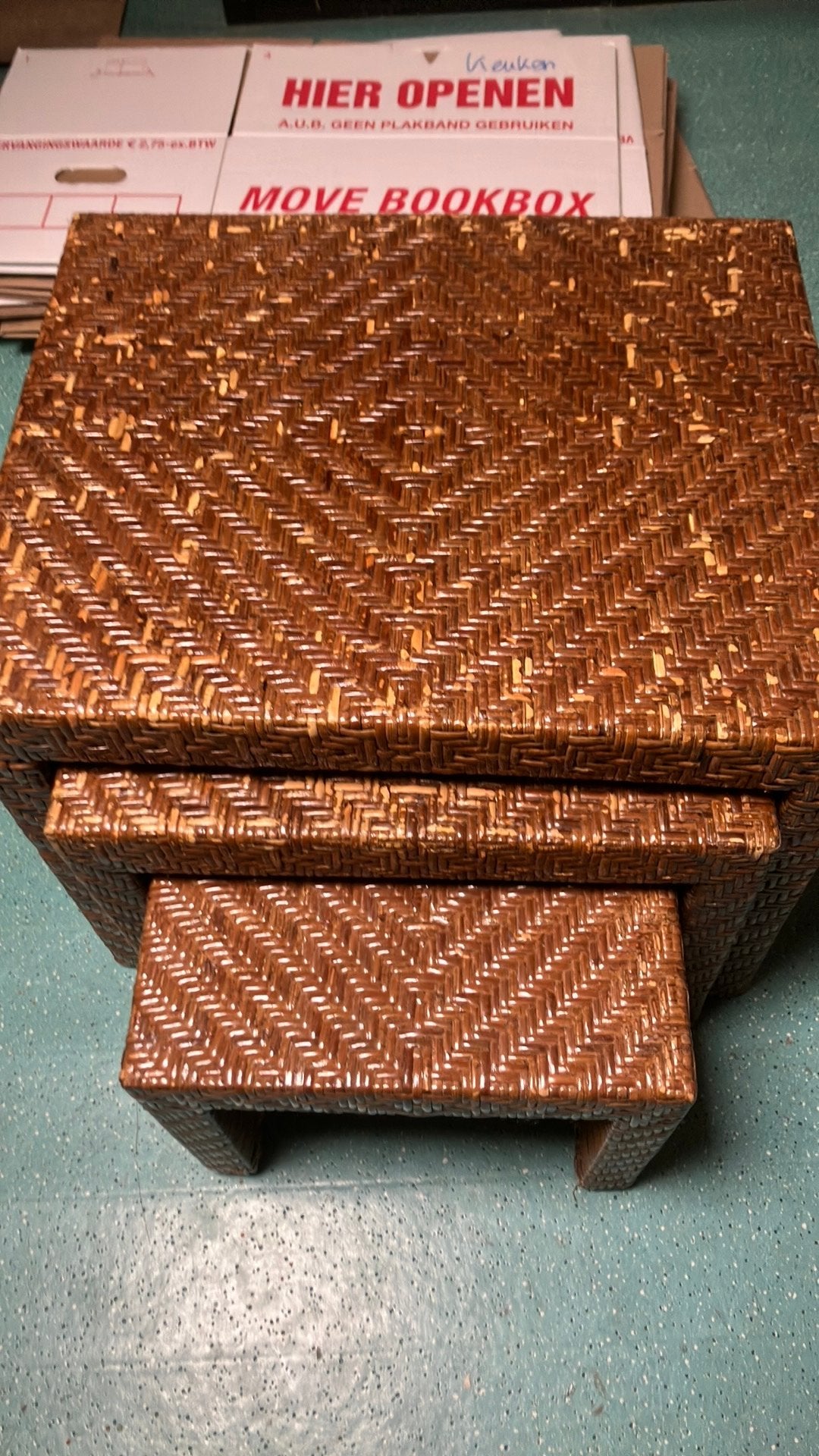 Drie in een tafelset, Huis en Inrichting, Ophalen, 25 tot 50 cm, Rond, 50 tot 100 cm