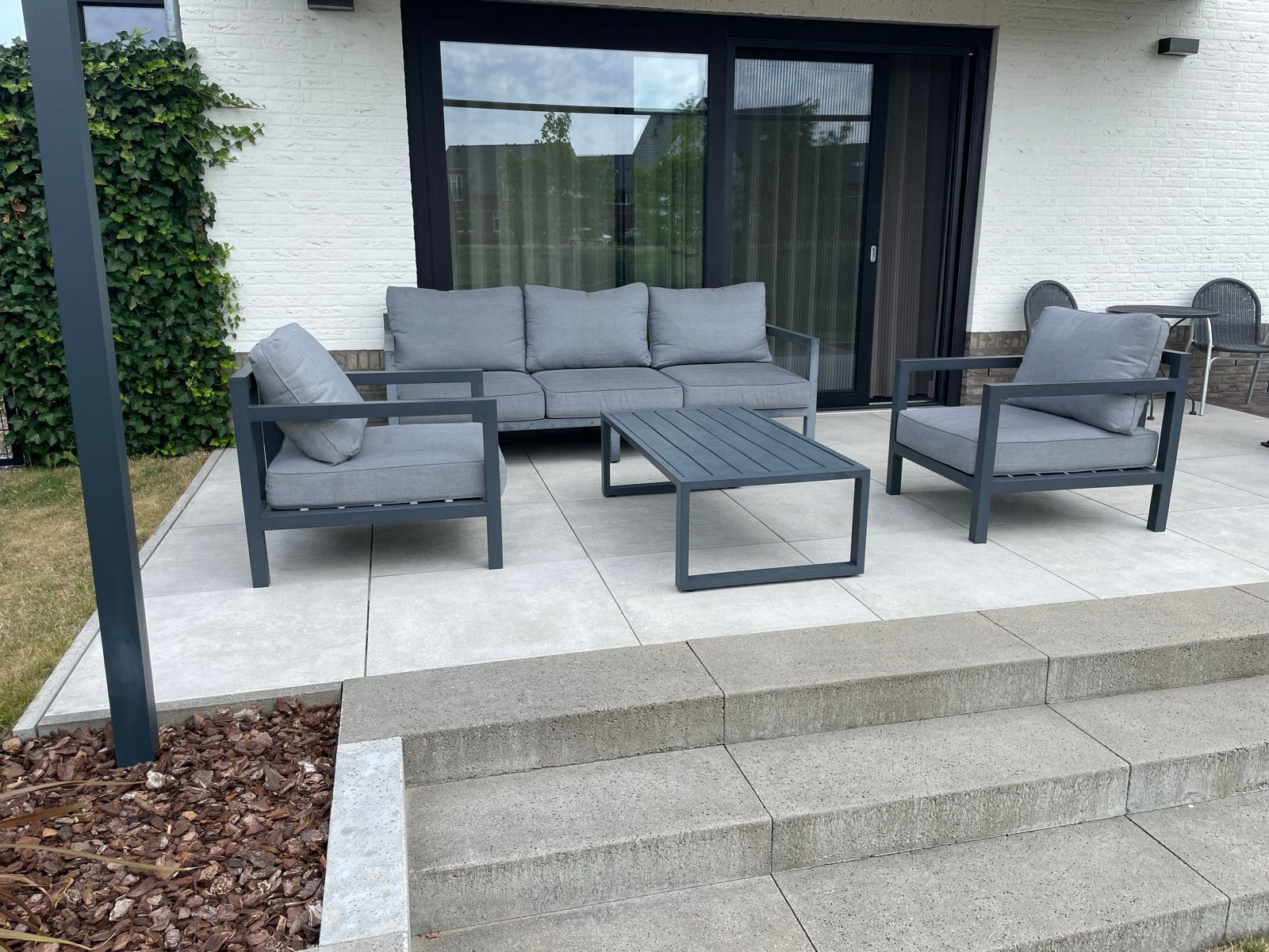 Moderne Loungeset met Bank, 2 Stoelen en Salontafel, Tuin en Terras, Tuinsets en Loungesets, 5 zitplaatsen, Aluminium, Ophalen of Verzenden