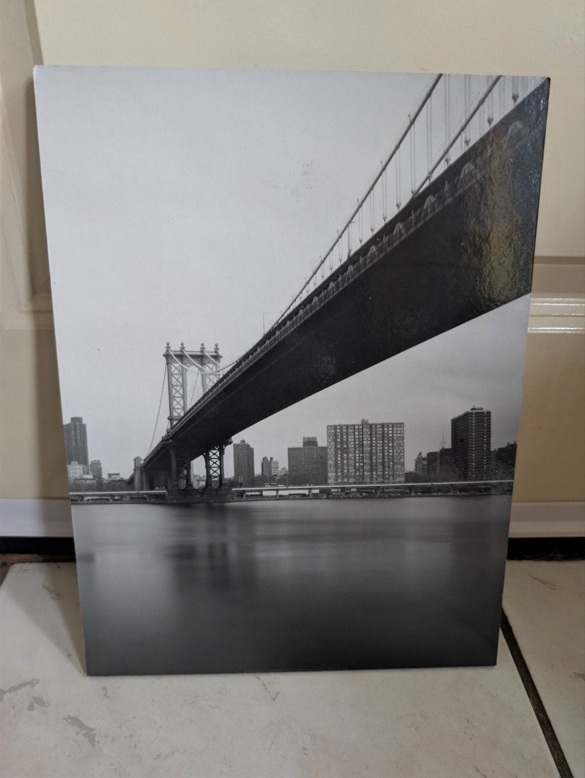 IKEA GRÖNBY Manhattan Bridge Zwart-wit Print 24x32, Minder dan 50 cm, Gebruikt, Ophalen of Verzenden, Print
