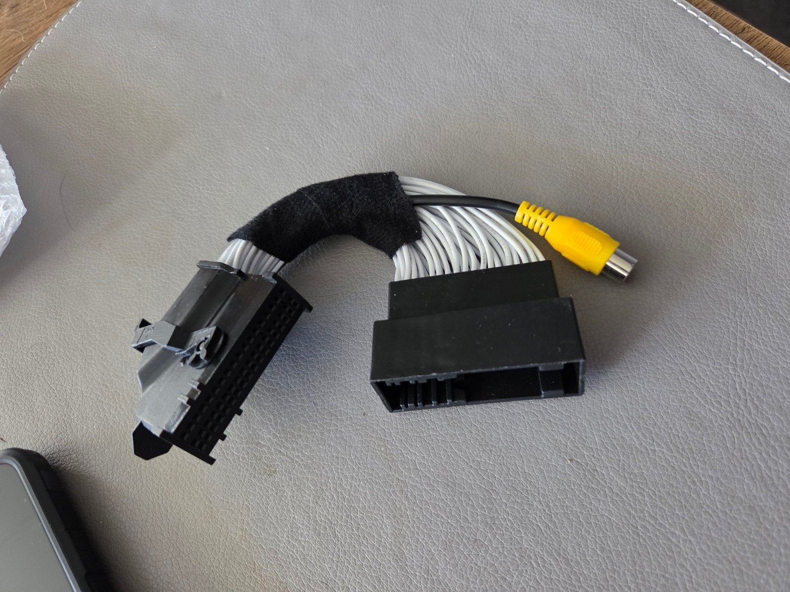 achteruitrijcamera- adapterkabel voor SYNC 2 SYNC 3 met RCA, Ophalen of Verzenden, Nieuw