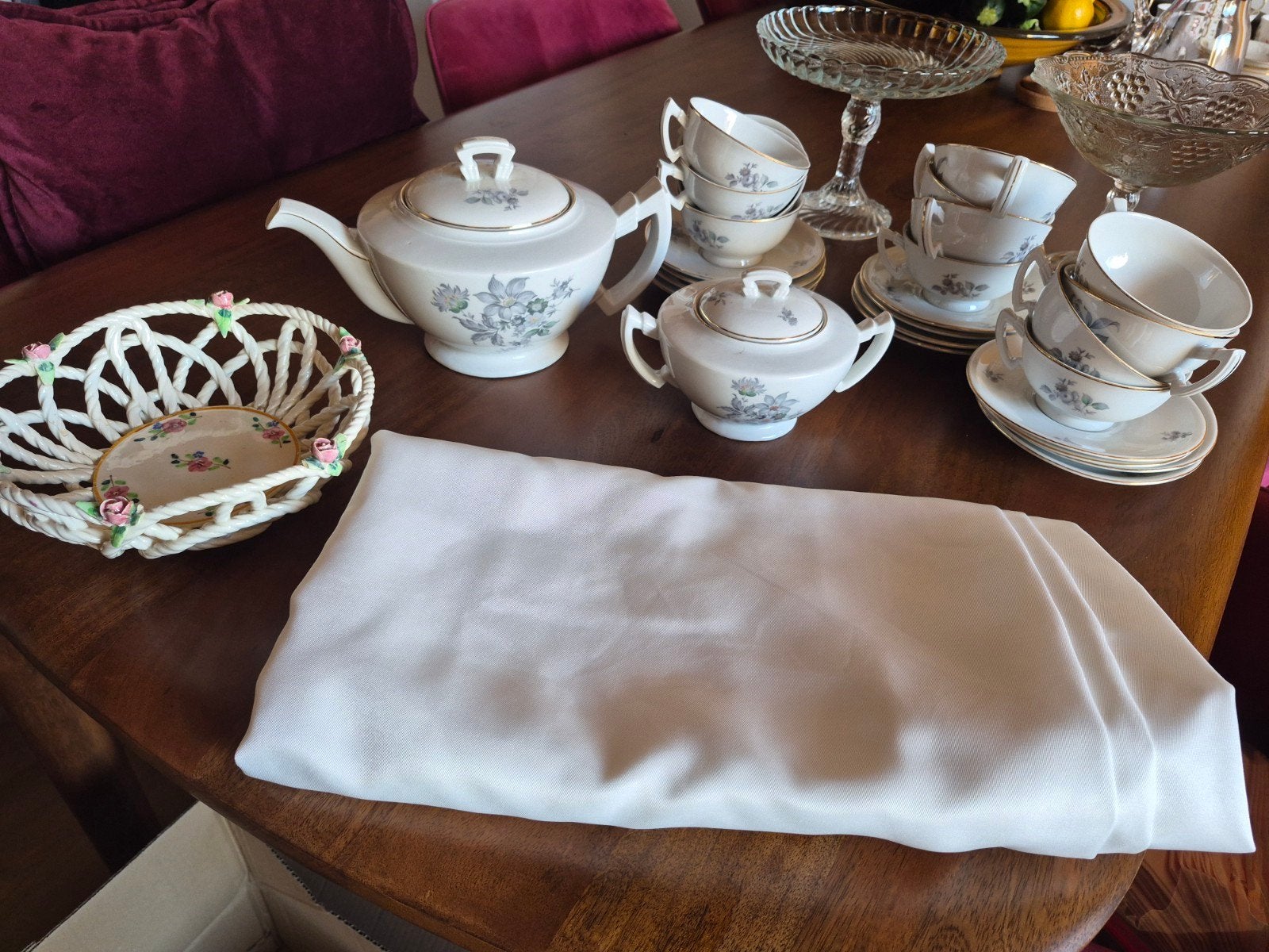 Complete High Tea Set: Servies, Tafelkleed & Decoratie, Ophalen, Porselein, Overige stijlen