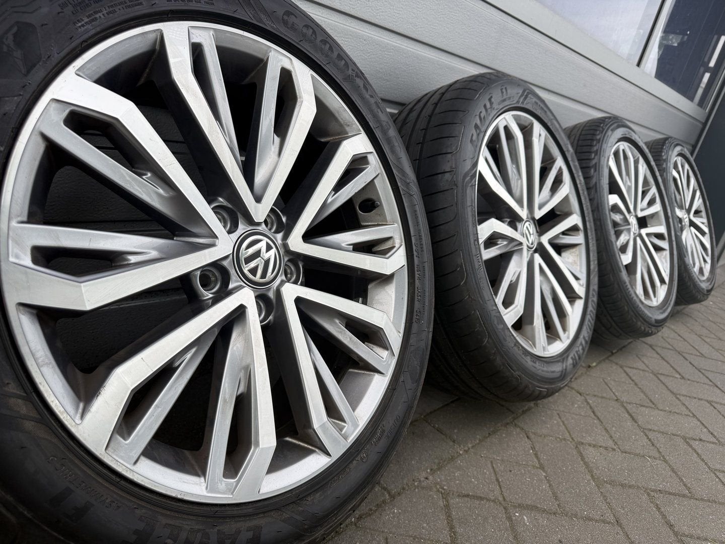 18 " T-roc Sharan MK2 Passat B9 B8 GTE Variant velgen banden, 18 inch, -, -, Banden en Velgen