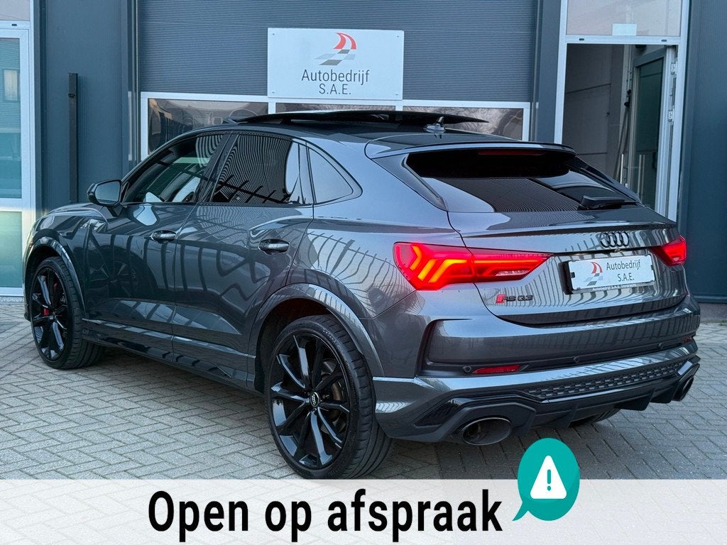 Audi RSQ3 Sportback 2.5 TFSI Quattro PANO|RS SEATS|B&O|KEYLE, Auto's, Gebruikt, Euro 6, 1675 kg, Bedrijf