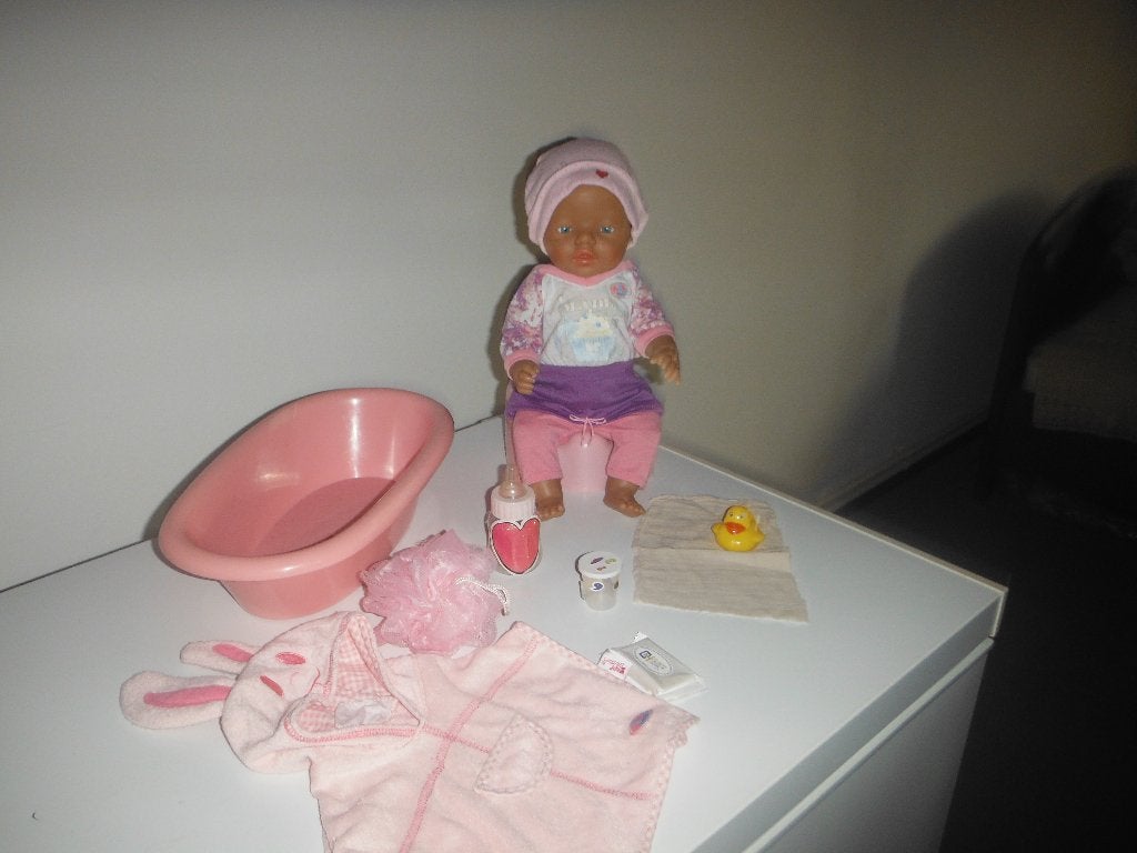 baby born pop met bad en acc, Kinderen en Baby's, Speelgoed | Poppen, Ophalen, Zo goed als nieuw, Babypop