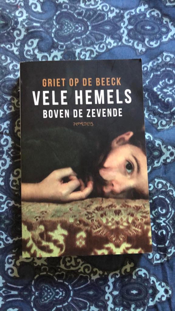 Griet op de Beeck - Vele hemels boven de zevende, Boeken, Ophalen of Verzenden, Zo goed als nieuw, Griet op de Beeck