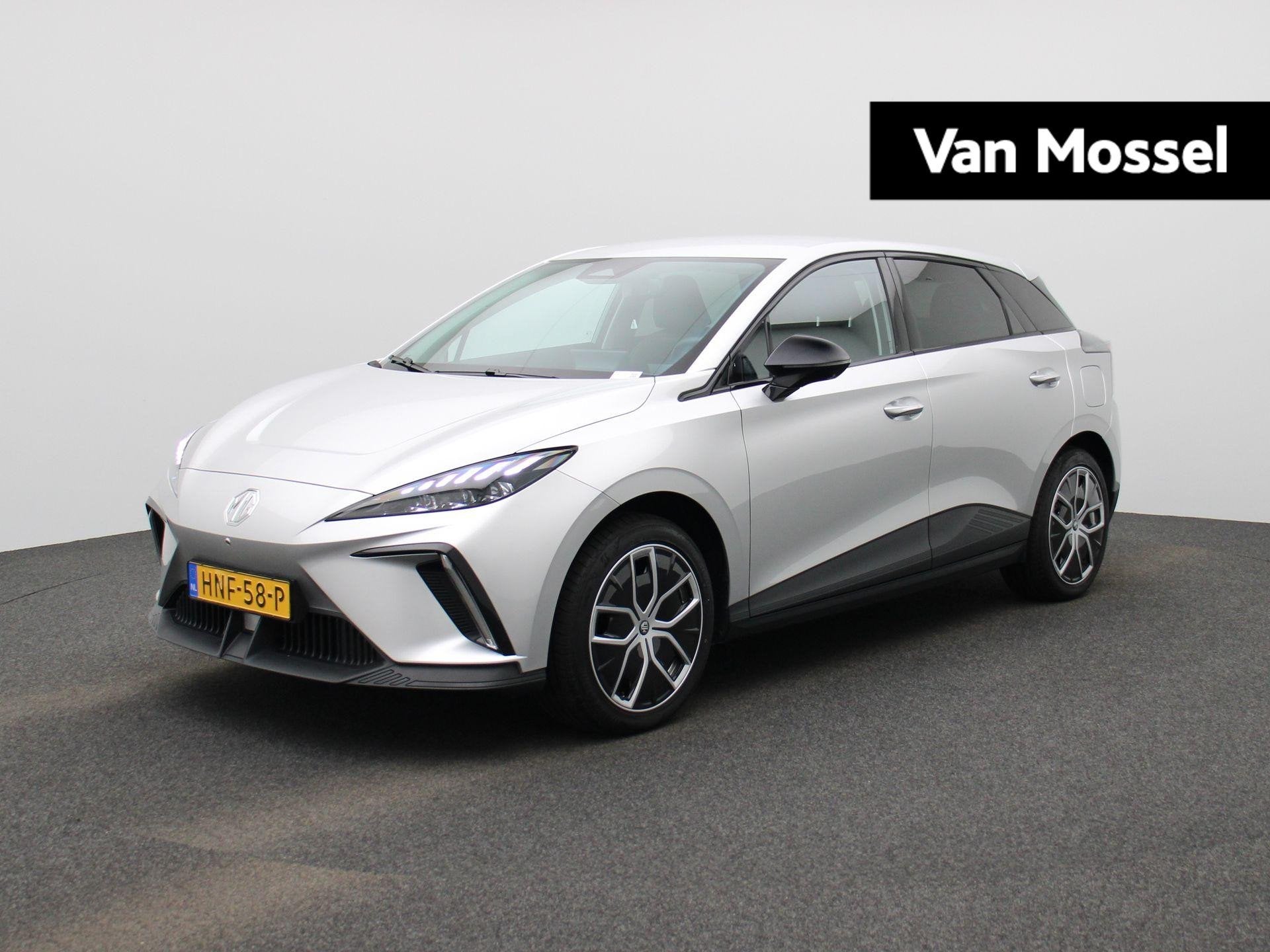 MG 4 Luxury 64 kWh, Auto's, Automaat, 12 maanden, Achterwielaandrijving, Gebruikt