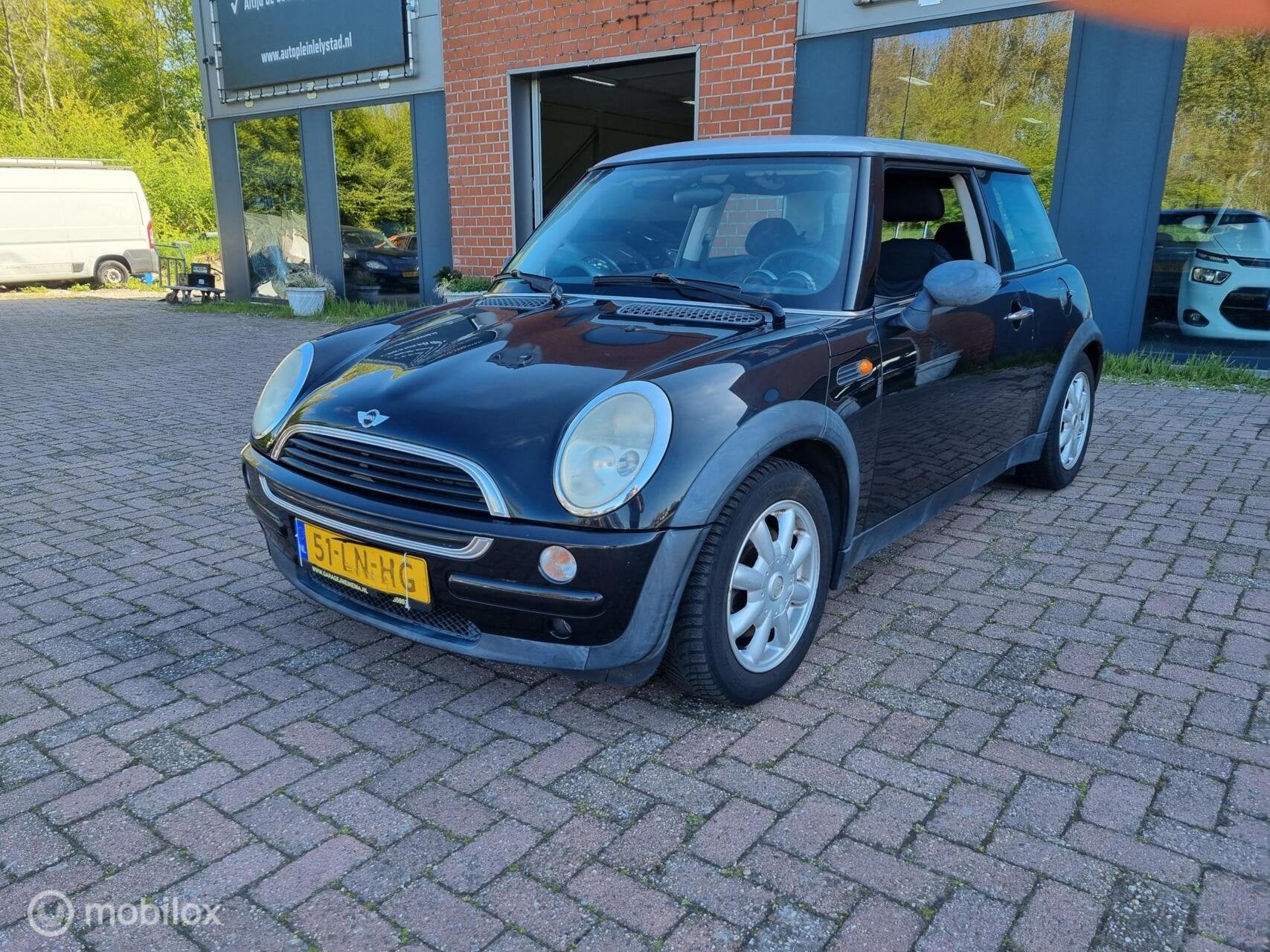 Mini Mini 1.6 One Salt | Achteruitrijcamera |Nwe Apk|Carplay, Voorwielaandrijving, 15 km/l, Gebruikt, 4 cilinders