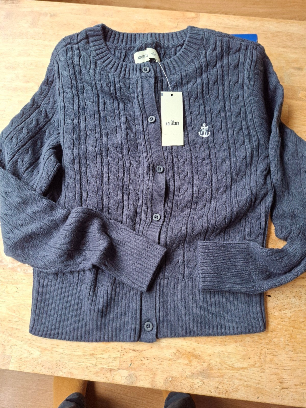 Nieuwe Hollister kabelgebreide cardigan, maat S, Kleding | Dames, Truien en Vesten, Blauw, Nieuw, Ophalen of Verzenden, Maat 36 (S)