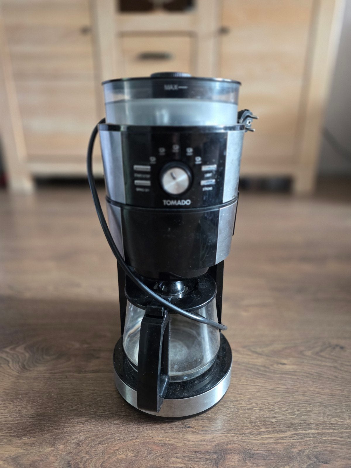 Tomado Koffiezetapparaat met ingebouwde bonenmaler, Witgoed en Apparatuur, Koffiezetapparaten, Ophalen of Verzenden, Gebruikt