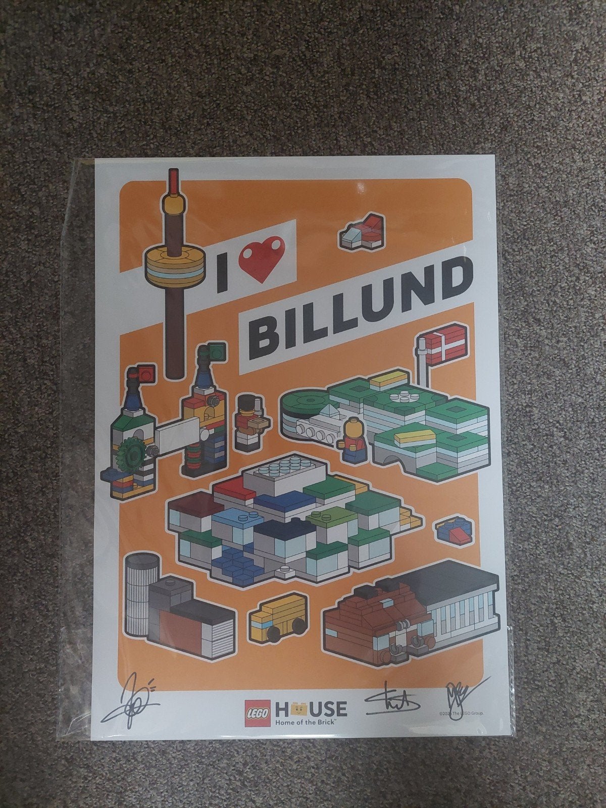 LEGO I Love Billund Poster 30x42 gesigneerd door ontwerpers, Verzamelen, Rechthoekig Staand, Nieuw, Ophalen of Verzenden, A1 t/m A3