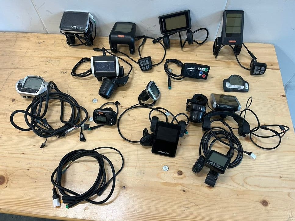 Display & Houder Elektrische fietsen, Fietsen en Brommers, Fietsaccessoires | Fietscomputers, Ophalen, Zo goed als nieuw