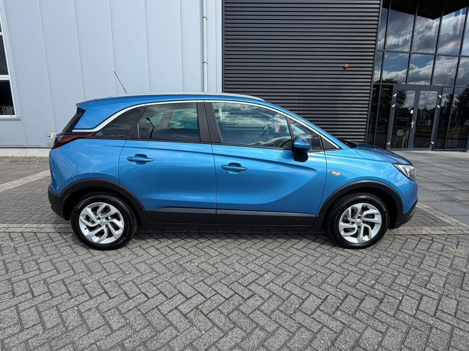 Opel Crossland X 1.2 Turbo Innovation carplay navigatie acht, Voorwielaandrijving, 840 kg, Gebruikt, Euro 6