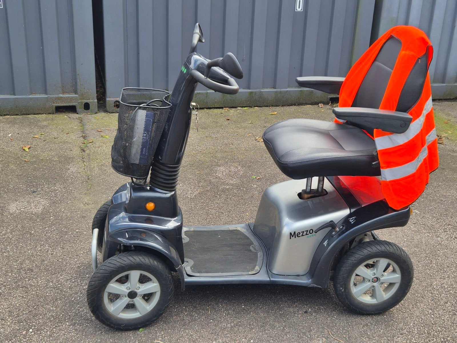 Mezzo 4 mist achterplaat., Ophalen, Life and Mobility, Gebruikt, 36 t/m 45 km
