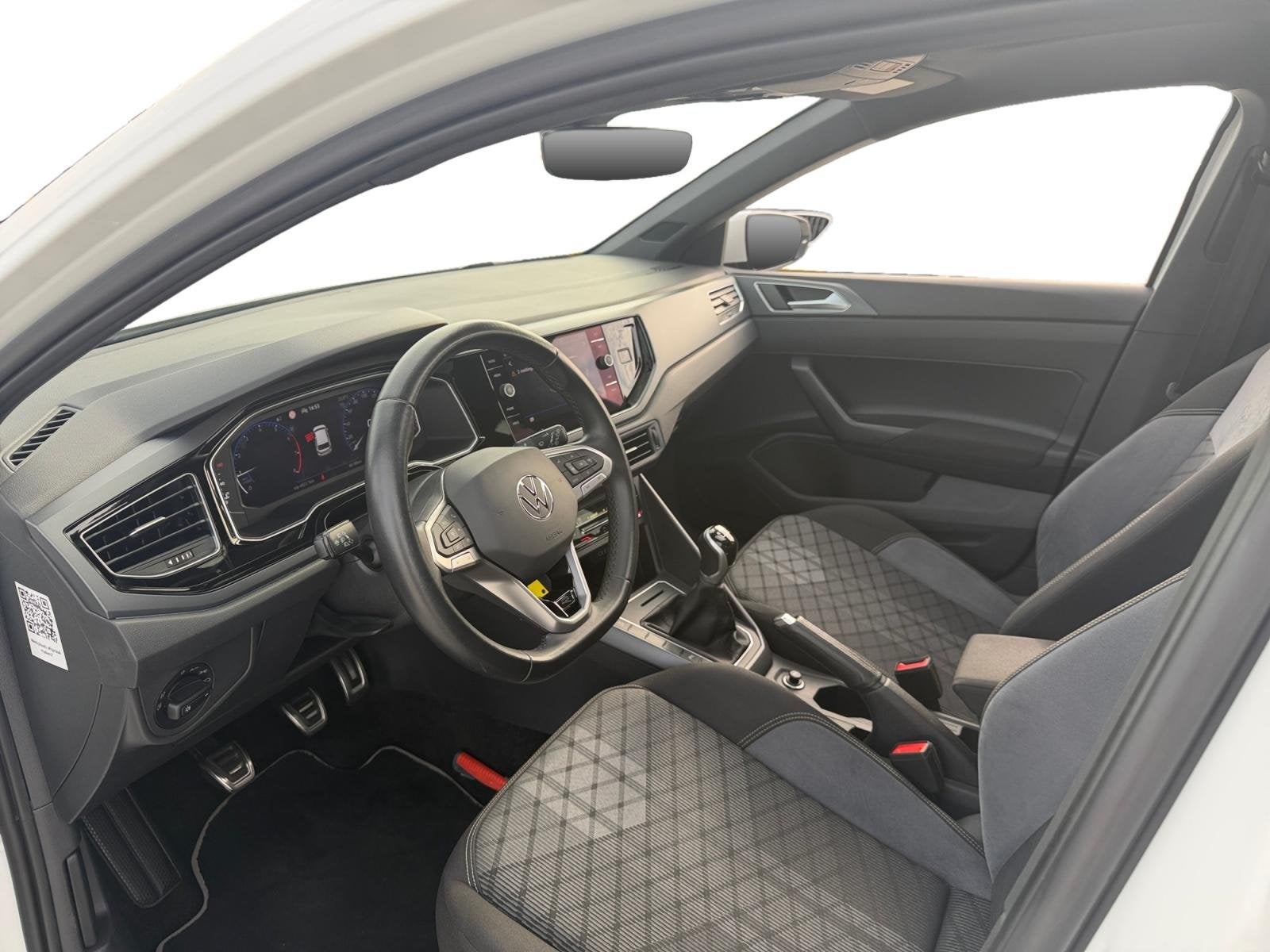 Volkswagen Polo 5-deurs 1.0 TSI R-Line NL Auto | Panodak | V, Voorwielaandrijving, 12 maanden, Stof, Gebruikt