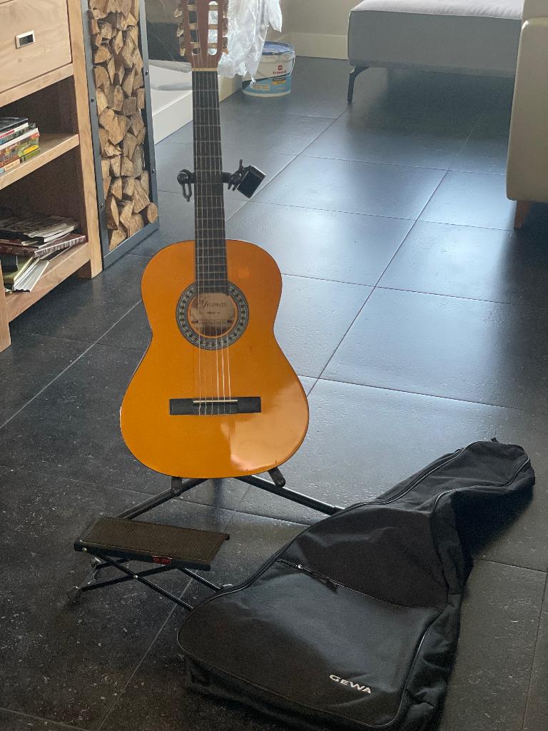 Gitaar Gomez 36 incl tas en standaard, Muziek en Instrumenten, Ophalen, Zo goed als nieuw, Klassieke of Spaanse gitaar