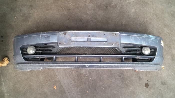 Voorbumper van een BMW 3-Serie, Gebruikt, -, -, Ophalen of Verzenden