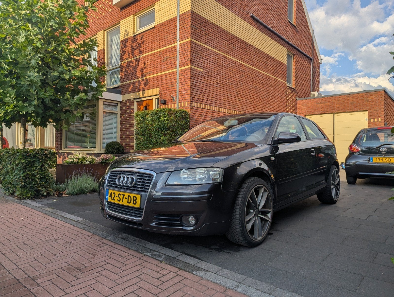 Audi A3 1.6 75KW 3D 2006 Grijs / Clima control / Nieuwe APK, Voorwielaandrijving, 4 cilinders, 1200 kg, Grijs