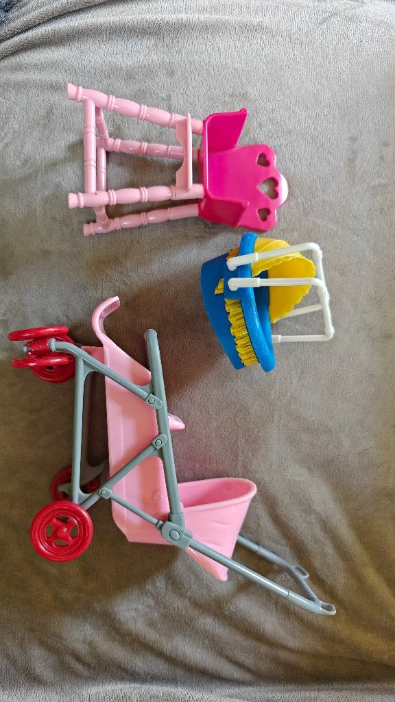 Barbie 2-ling wandelwagen / kinderstoel / buggy / poppenhuis, Ophalen of Verzenden, Gebruikt, Accessoires
