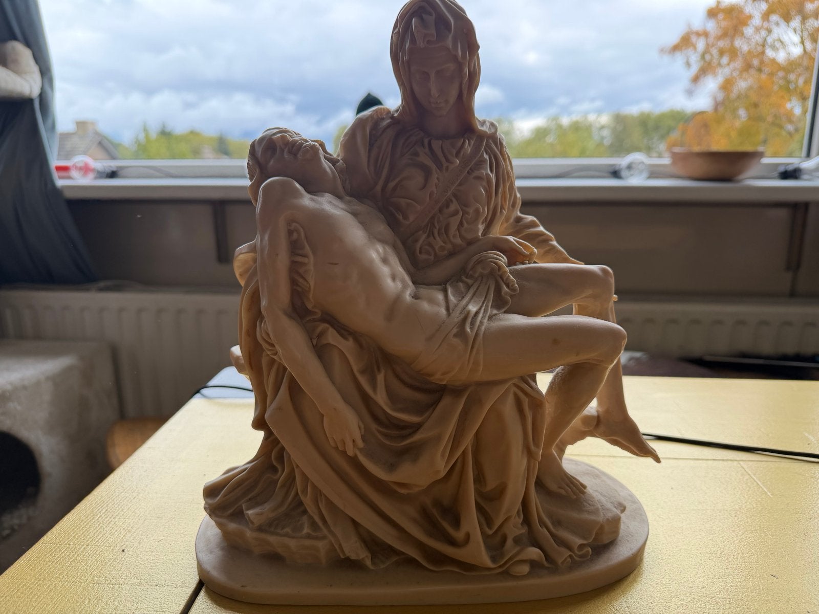 Prachtige Piëta sculptuur - Religieuze kunst, Ophalen, Handgemaakt, 20 - 50 cm, Beeld